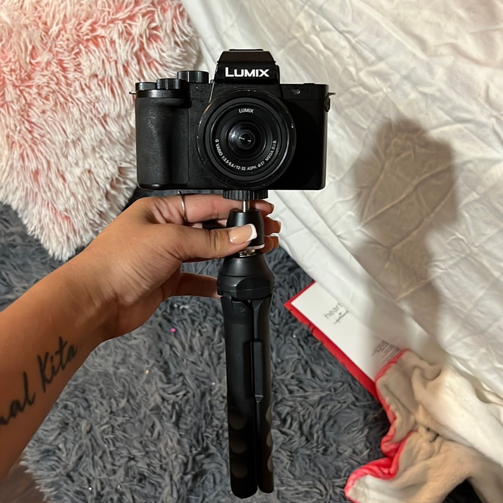 LUMIX picture and vlog camera